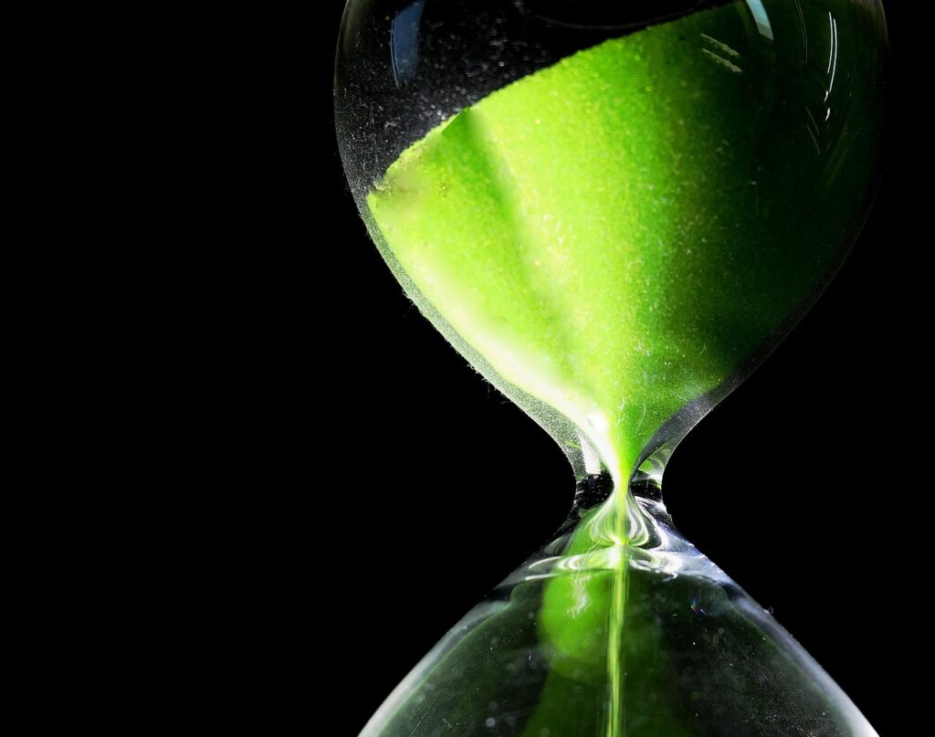 浮気の証拠を集めるための弁護士相談のタイミングはいつがベスト？