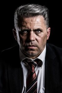 探偵と弁護士に相談する際の判断基準はどちらにすべき？