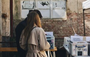 旦那の帰宅時間を記録して浮気調査を行う方法は？